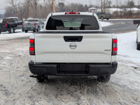 Used 2023 Nissan Frontier S w/ Technology Package image 9
