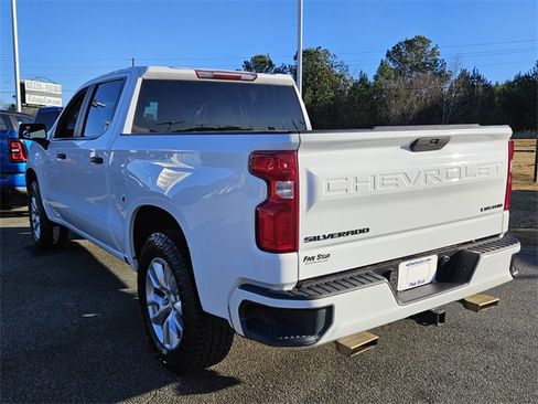 Used 2020 Chevrolet Silverado 1500 Custom w/ Custom Value Package image 9