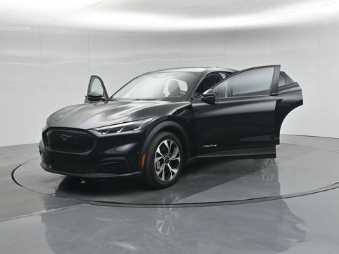 Used 2024 Ford Mustang Mach-E Select image 31