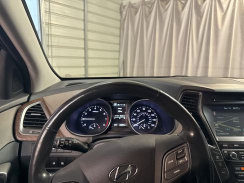 Used 2018 Hyundai Santa Fe SE image 22
