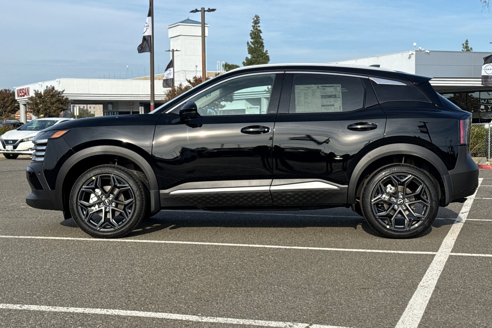 Certified 2026 Nissan Kicks SR w/ SR Premium Package AWD/4WD image 7