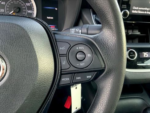 Used 2020 Toyota Corolla LE image 22