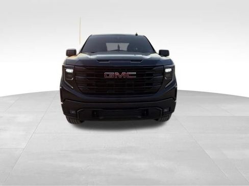 Used 2025 GMC Sierra 1500 Elevation AWD/4WD image 8