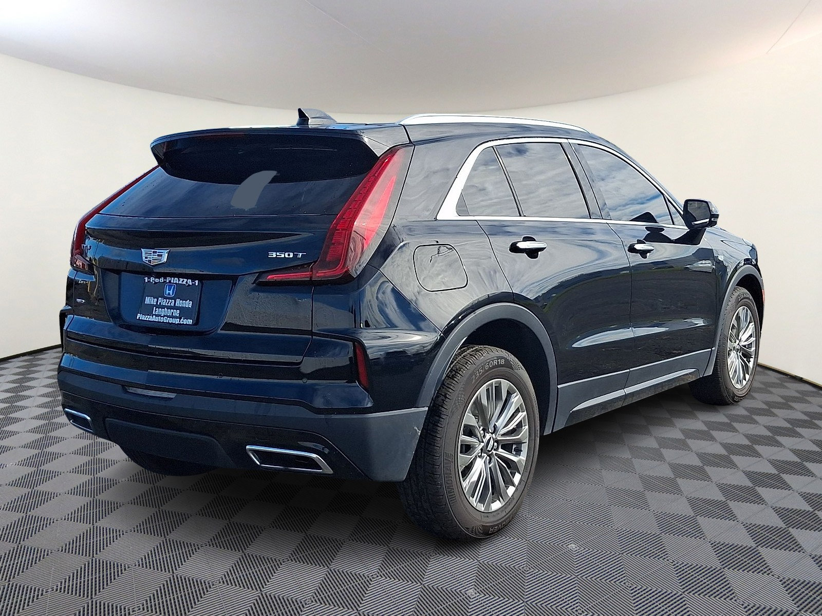 Used 2024 Cadillac XT4 Premium Luxury AWD/4WD image 7