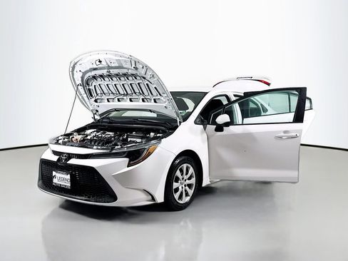 Used 2020 Toyota Corolla LE image 14