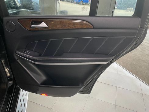 Used 2014 Mercedes-Benz GL 450 4MATIC image 26