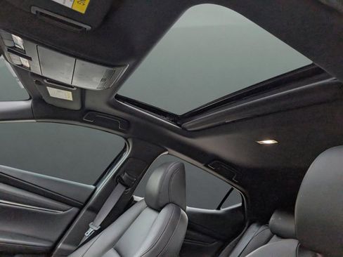 Used 2024 MAZDA MAZDA3 s image 18