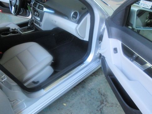 Used 2013 Mercedes-Benz C 350 Sport image 21