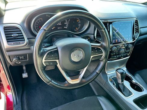 Used 2021 Jeep Grand Cherokee Laredo X AWD/4WD image 11