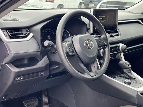 Used 2025 Toyota RAV4 XLE w/ Convenience Package AWD/4WD image 16