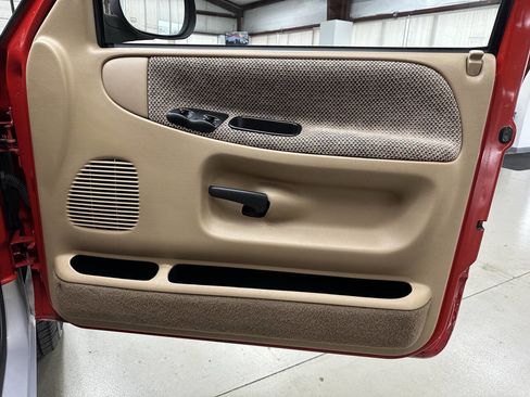 Used 1998 Dodge Ram 1500 Truck 2WD Regular Cab image 12