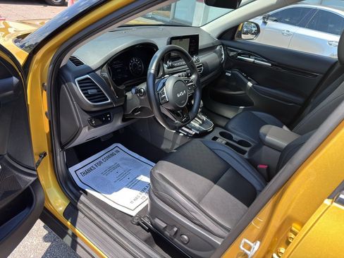 Used 2022 Kia Seltos SX w/ Sunroof Package AWD/4WD image 16