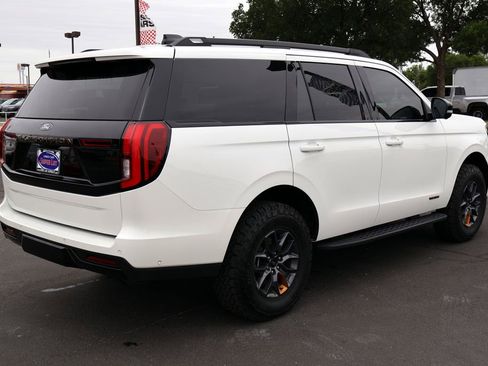 Used 2025 Ford Expedition Tremor AWD/4WD image 14