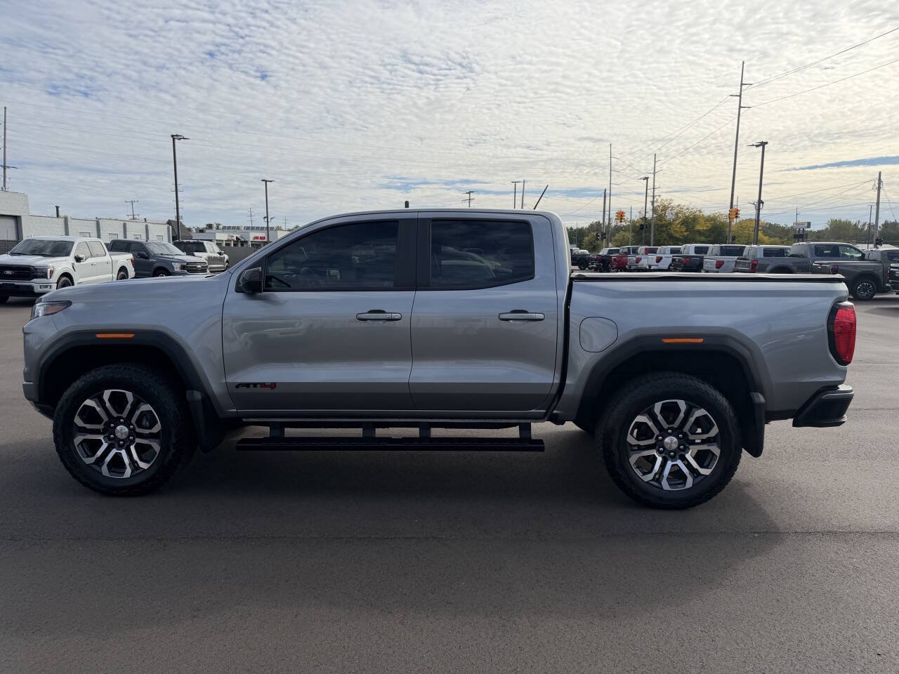 Used 2024 GMC Canyon AT4 w/ AT4 Premium Package AWD/4WD image 5