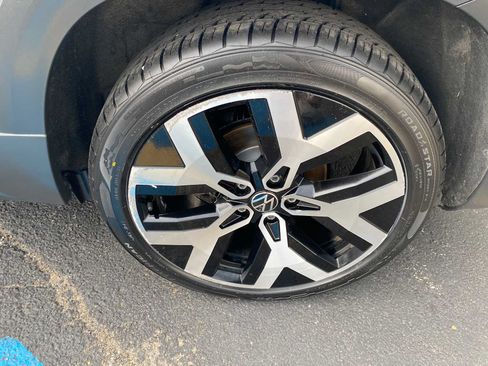 Used 2022 Volkswagen Taos SEL AWD/4WD image 38