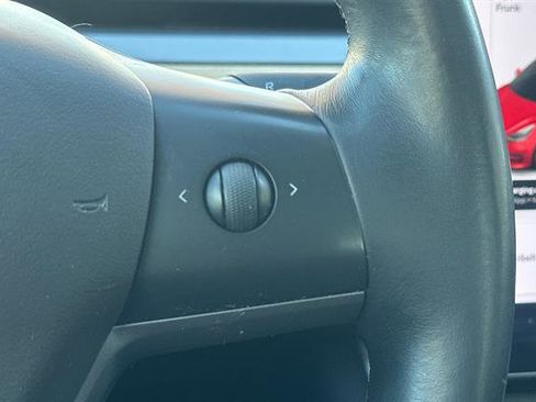 Used 2017 Tesla Model 3 Long Range image 26