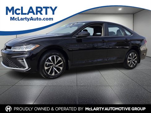 Certified 2025 Volkswagen Jetta S image 1