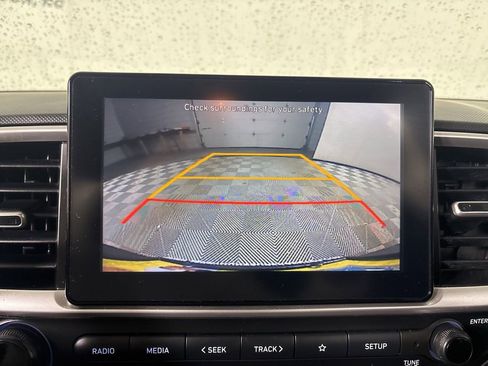 Used 2021 Hyundai Venue SE w/ Cargo Package image 16