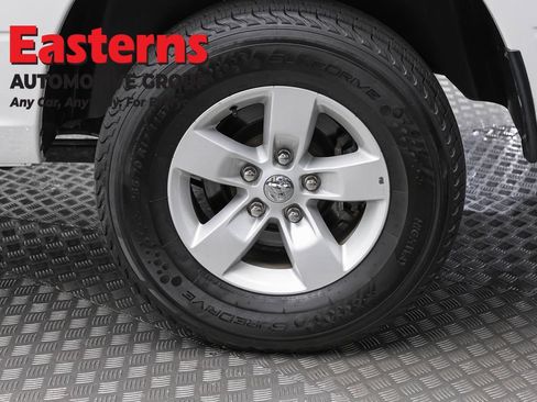 Used 2024 RAM 1500 Classic SLT AWD/4WD image 8