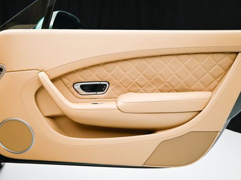 Used 2017 Bentley Continental GT image 69