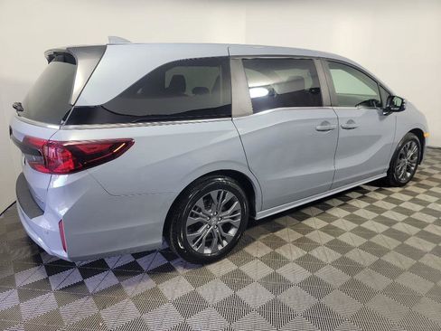 Certified 2025 Honda Odyssey Touring image 2
