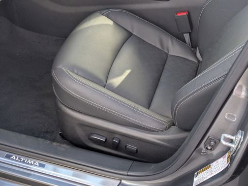 New 2025 Nissan Altima 2.5 SL image 4