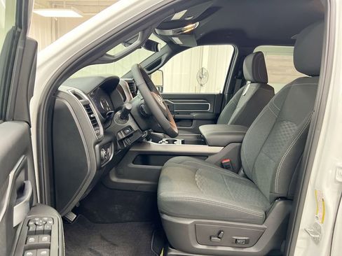 New 2026 RAM 2500 Big Horn AWD/4WD image 19