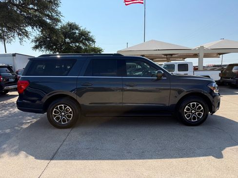 Used 2024 Ford Expedition Max XLT RWD image 8