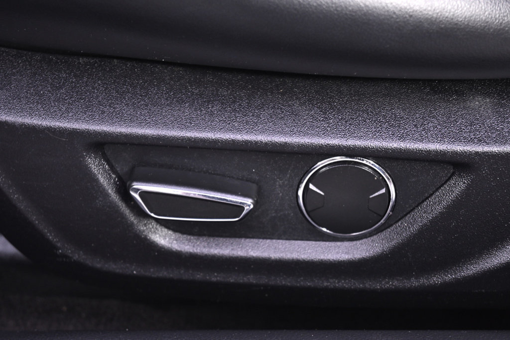 Used 2015 Ford Mustang 50 Years RWD image 14