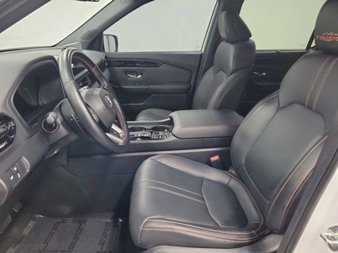 Certified 2024 Honda Pilot TrailSport image 21