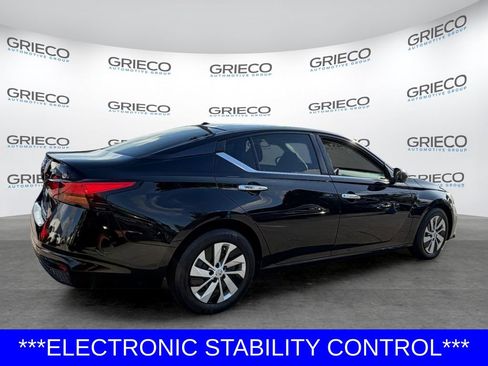 Used 2019 Nissan Altima 2.5 S FWD image 7