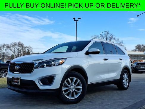 Used 2016 Kia Sorento LX w/ LX Convenience Package image 3