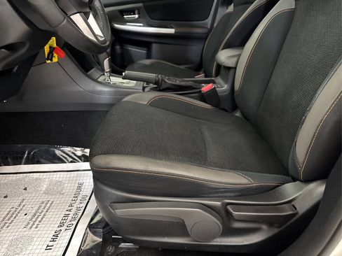 Used 2017 Subaru Crosstrek 2.0i Premium w/ Popular Package #1 AWD/4WD image 31