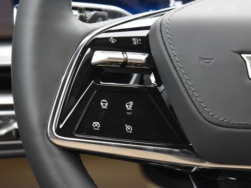 New 2026 Cadillac Lyriq Signature Sport w/ Nappa Leather Package AWD/4WD image 13