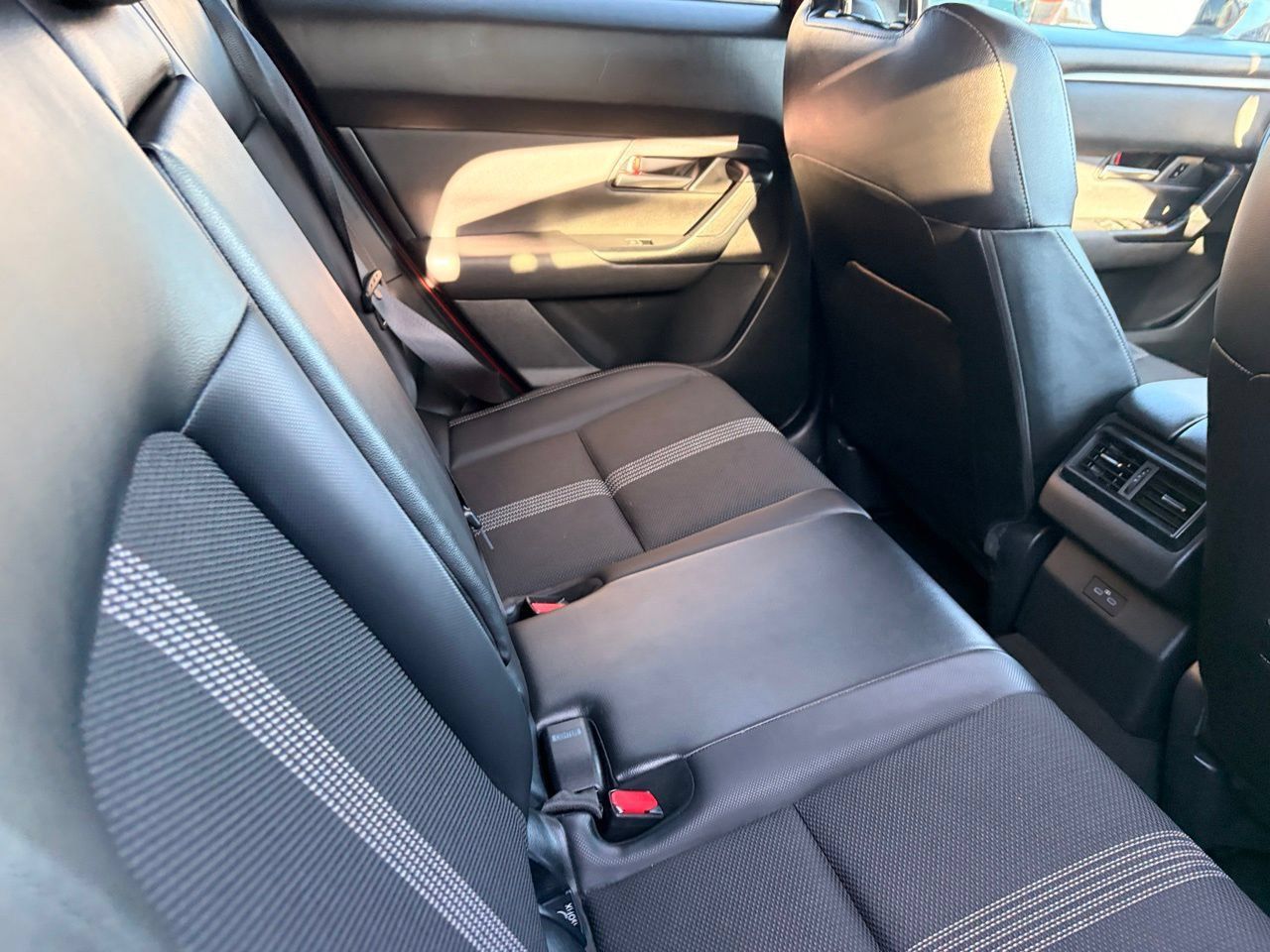 Used 2025 MAZDA CX-50 AWD 2.5 S w/ Preferred Package image 15