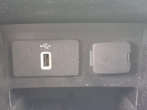 Used 2019 Ford Explorer Limited image 7