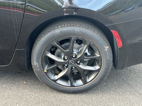 New 2026 Chrysler Pacifica Limited w/ S Appearance Package image 18