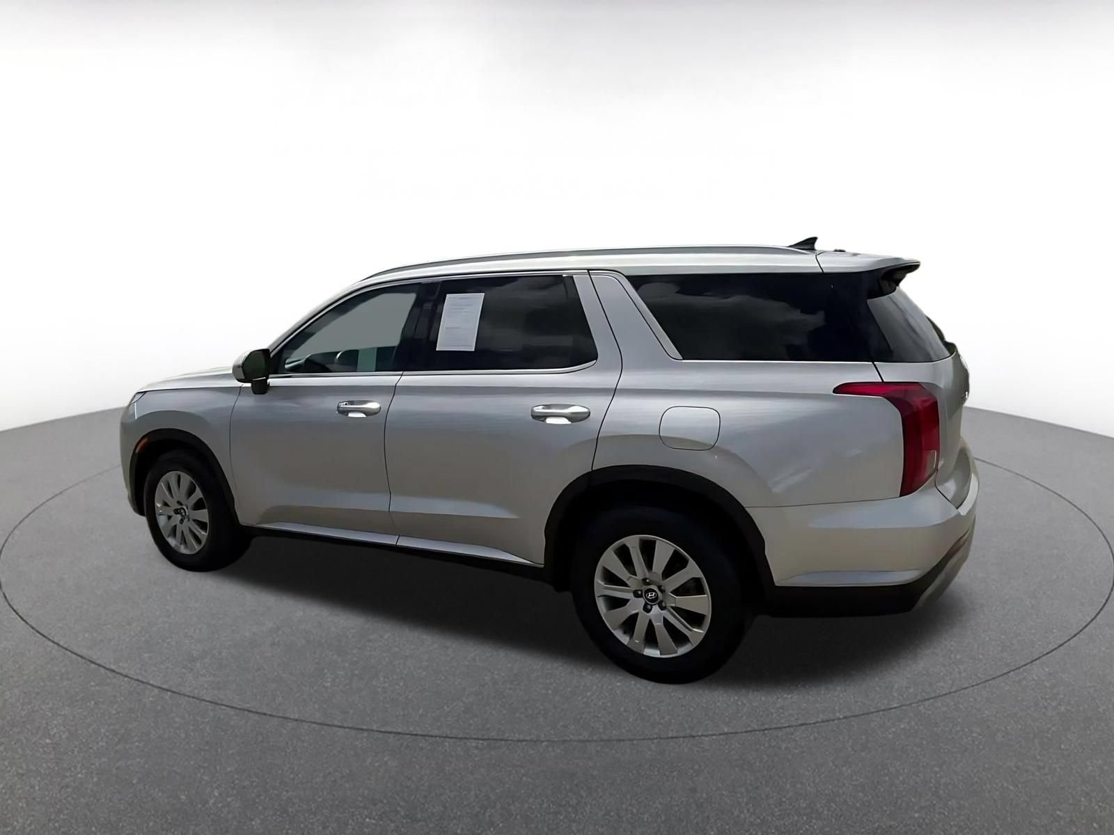 Used 2024 Hyundai Palisade SEL FWD image 9