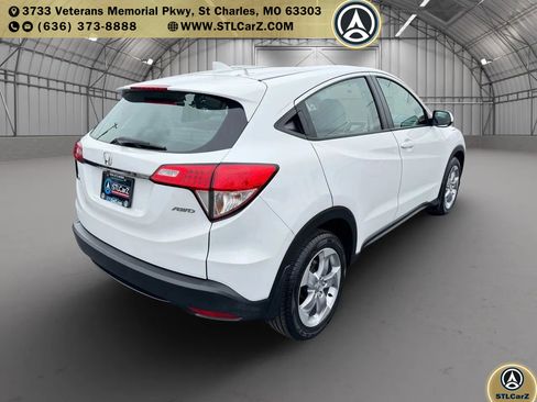 Used 2019 Honda HR-V LX image 3