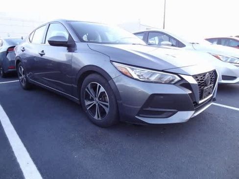 Used 2022 Nissan Sentra SV image 3