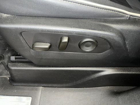 Certified 2024 Chevrolet Suburban Premier w/ Premium Package image 6