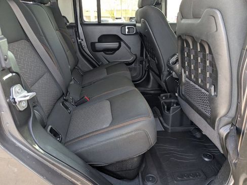 Used 2022 Jeep Gladiator Mojave w/ Cold Weather Group image 20