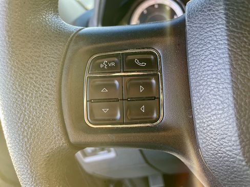 Used 2018 RAM 1500 Express image 17