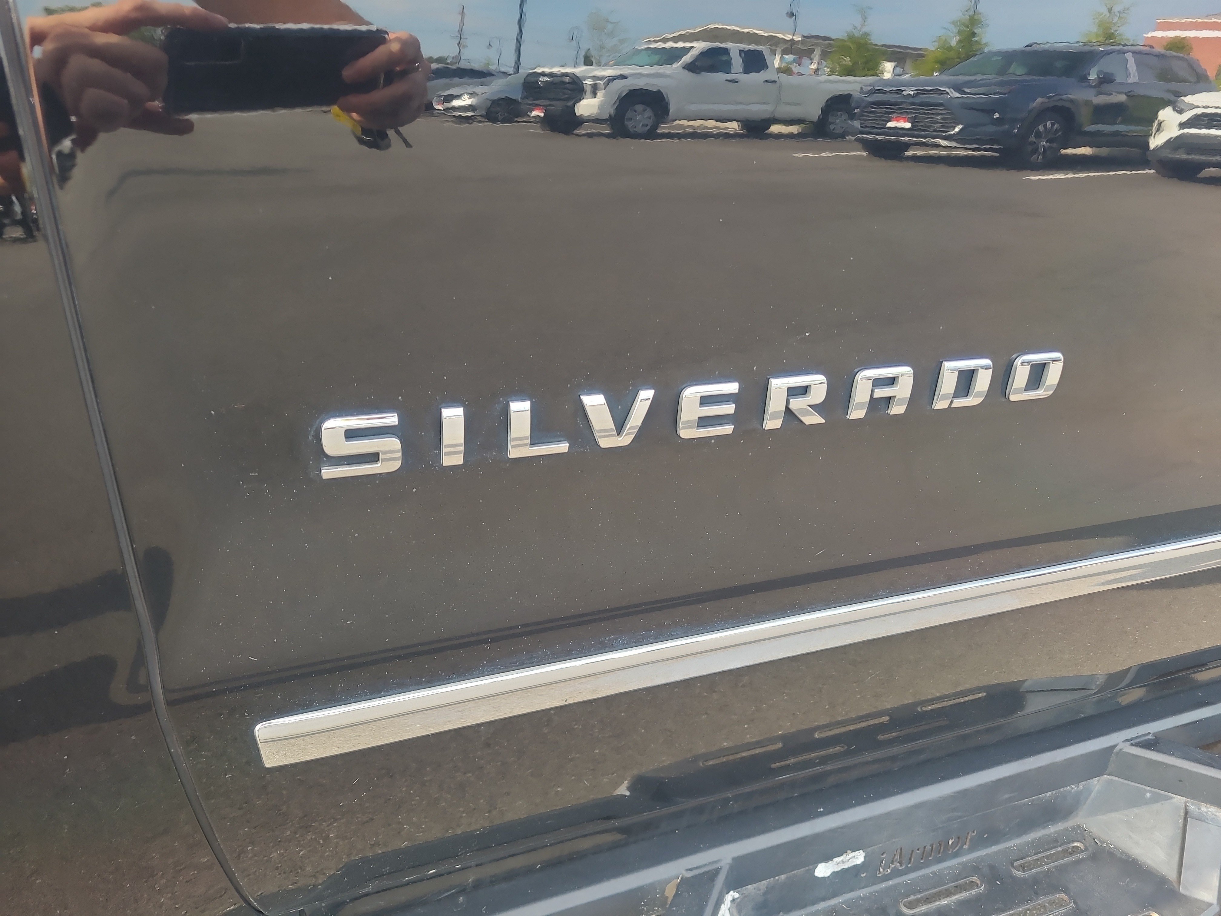 Used 2018 Chevrolet Silverado 1500 LTZ w/ Sport Package AWD/4WD image 29
