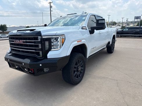 Used 2022 GMC Sierra 2500 AT4 w/ AT4 Premium Plus Package AWD/4WD image 3