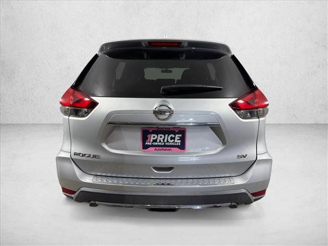 Used 2017 Nissan Rogue SV FWD image 4