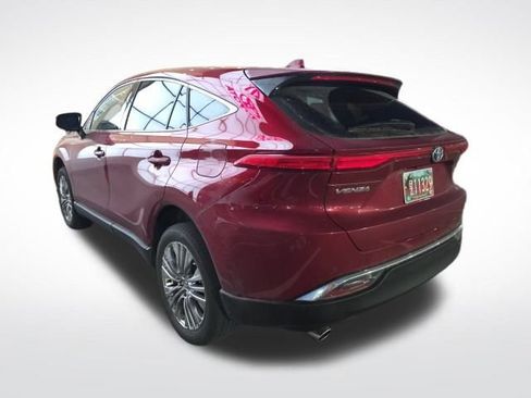 Used 2024 Toyota Venza Limited image 4