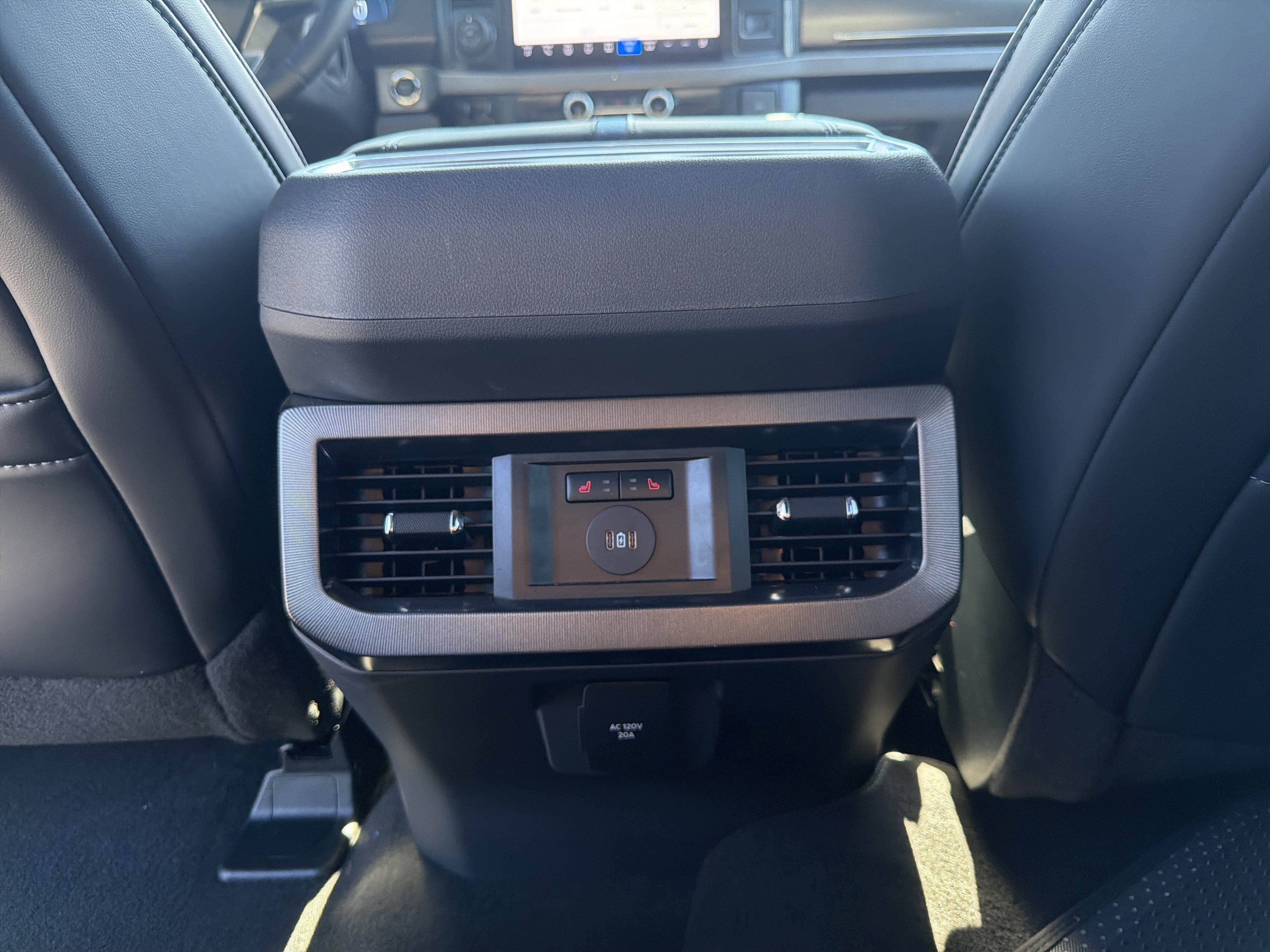 Used 2026 Ford F450 Platinum w/ FX4 Off-Road Package AWD/4WD image 47