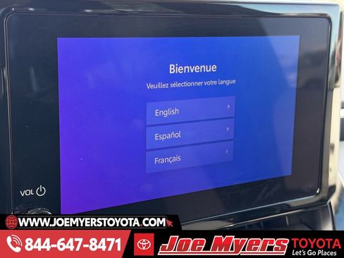 Used 2025 Toyota Corolla LE image 18