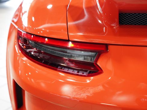 Used 2018 Porsche 911 GT3 RWD image 10